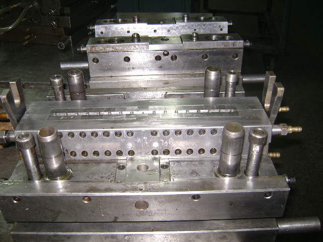 Highlight pen mould